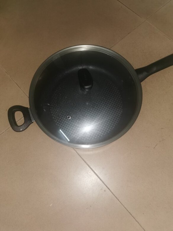 选了很久,在双十一入手,锅是加深款,容量