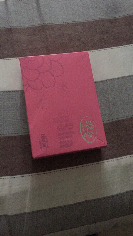商品质量很好，颜色很好看，我也很喜欢
