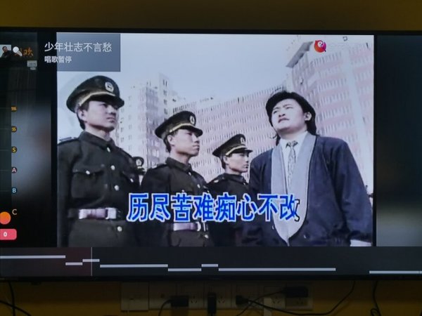 买个女朋友的，很喜欢，在家唱歌非常方便。