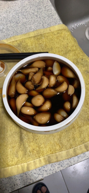 酸很嫩，很对胃口。一下买了4包慢慢吃！