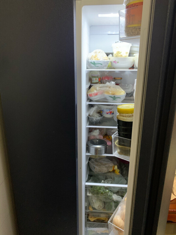 外形外观：好看大方上档次，制冷效果优质，