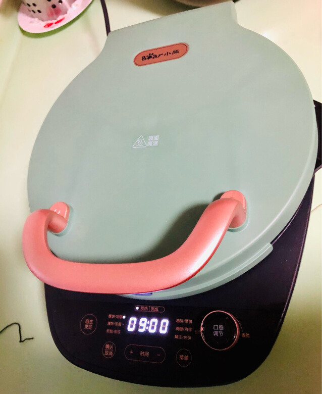 看了好多品牌的电饼铛最后还是选择了这款小