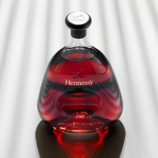 轩尼诗詹姆士（Hennessy）洋酒 干邑白兰地 牛年特别版礼盒700ml