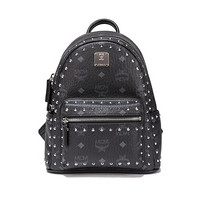 MCM 奢侈品 女士 Stark Visetos系列小号黑色铆钉印花logo双肩背包 MMKAAVE03BK001