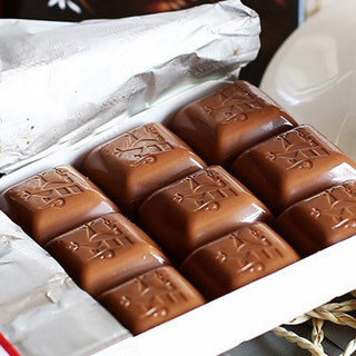Lindt 瑞士莲 软心 榛仁巧克力