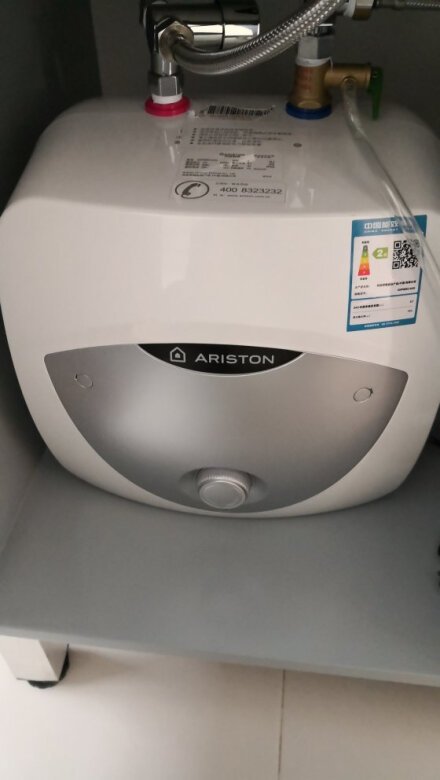 小厨宝使用方便，解决冬天日常用水问题。
