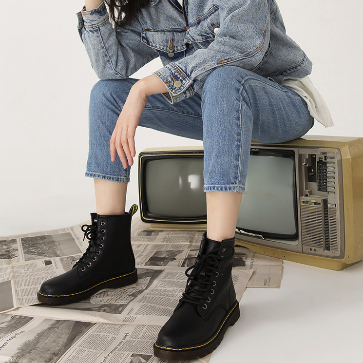 Semir 森马 10F9720146011 女士8孔设计马丁靴