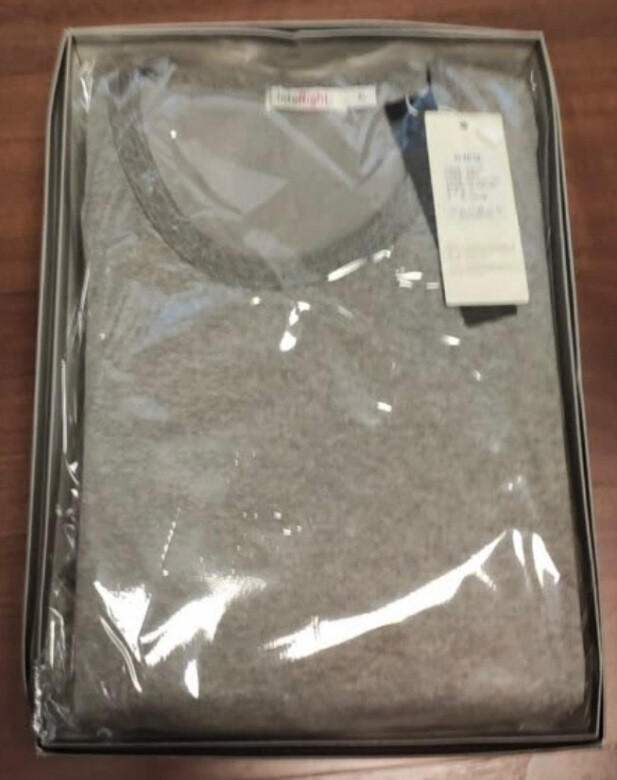 衣服穿着非常舒服，而且价格非常适中，性价