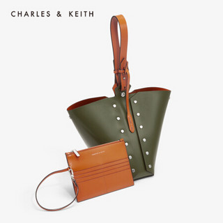 CHARLES＆KEITH2021春季CK2-20150898女士休闲铆钉双面单肩托特包女 Tan茶色 M