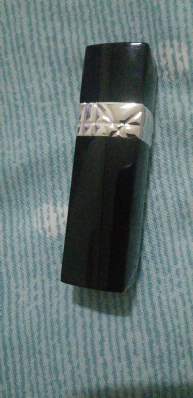
买给老婆的小礼物，自己给她选的色号，很