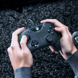 Razer雷蛇幻影战狼V2兼容PC电脑电视游戏XBOX专用有线机械手柄