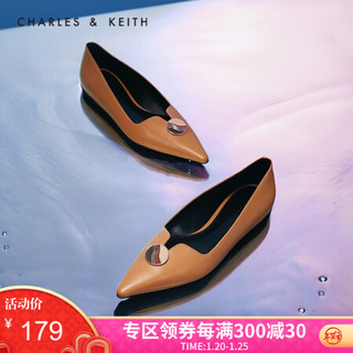CHARLES＆KEITH新品CK1-70390267彩绘金属扣尖头平底单鞋女 Caramel焦糖色 36