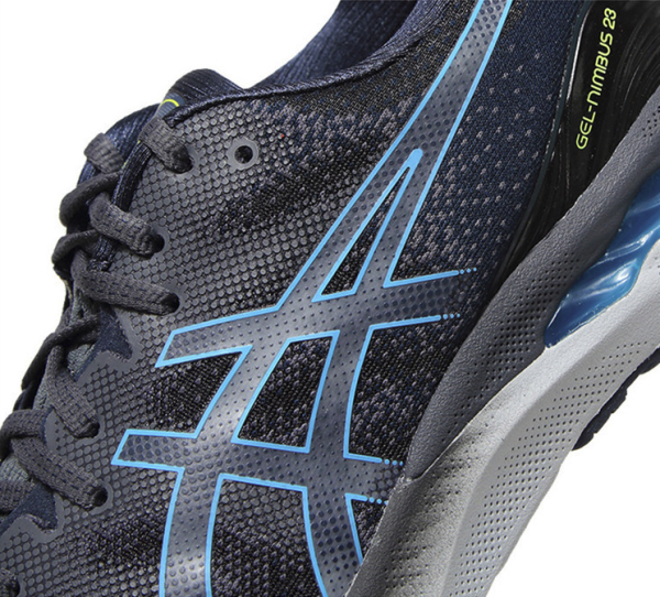 唯品尖货小编精选在这双nimbus23上感受前所未有的踏云感