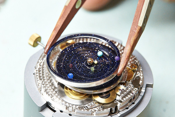 小编精选：Van Cleef & Arpels 梵克雅宝 Midnight Planétarium 男士腕表 VCARO4J000