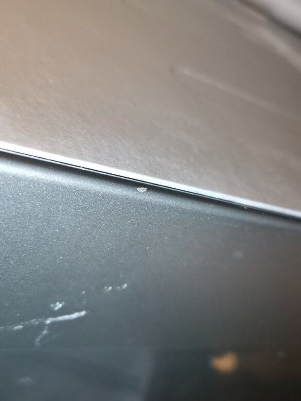 开箱后发现略有瑕疵。在背后就不麻烦彼此了