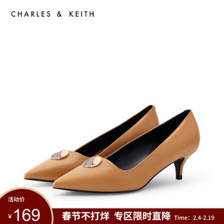 CHARLES＆KEITH2021春季CK1-61720032女士彩绘金属扣饰尖头单鞋 Caramel焦糖色 34