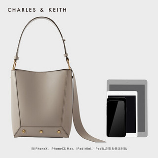 CHARLES＆KEITH2021春新品CK2-20671213女士金属铆钉饰单肩水桶包 Taupe灰褐色 L