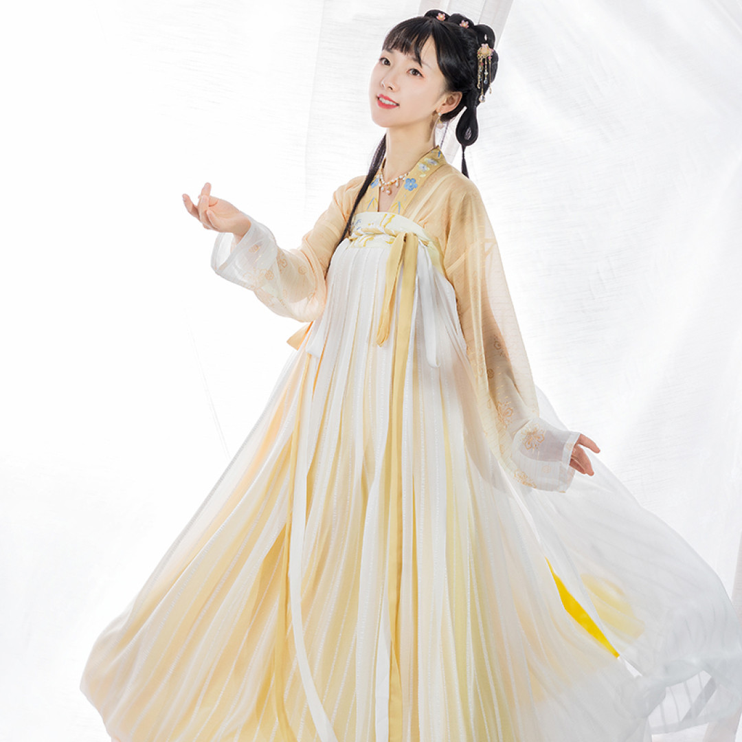 这就是潮流!今年最火的是“汉服女孩”?