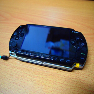 适用PSP1000游戏机索尼psp3000掌机火影忍者我的世界掌上游戏机 PSP3000(8成新) 颜色联系 套餐二