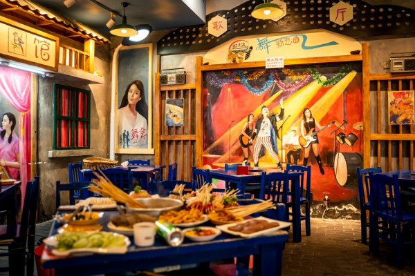 北京9店通用!怀旧杀!深度还原街头风景 马路边边60根签子套餐
