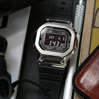 CASIO 卡西欧 G-SHOCK金属进化系列 43.2毫米太阳能电波腕表 GMW-B5000-1