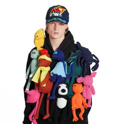 路易威登lv21春夏新品男士玩偶套头连帽衫卫衣