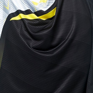 尤尼克斯YONEX羽毛球服时尚吸汗舒适运动短袖T恤男款110191BCR-007黑色XO/XXL码