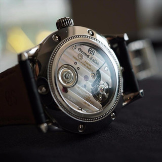 Grand Seiko 冠蓝狮 Elegance系列 37.38毫米手动上链腕表 SBGW231G
