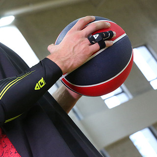 AQ篮球护指套固定神器排球手指保护套指关节套大拇指绷带护具