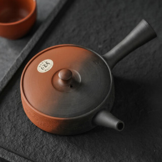 精致复古日本紫泥礼物日式侧把手工单壶 窑变曦光破晓黑泥扁壶急须