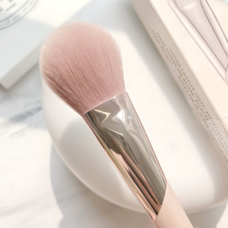 FENTY BEAUTY 艺能全开3D塑颜轮廓刷 1支装