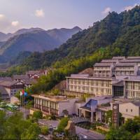 三清山开元度假村 ​园景大/双床房1晚（含早餐+欢迎水果+套餐+VR券+儿童乐园畅玩）