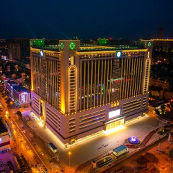 “宇宙文综总复习圣地” 长沙万家丽世贸酒店 豪华套房2晚 （含早餐+可拆分）