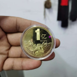 一亿1亿硬币年赚一个1亿金色纪念章加厚款