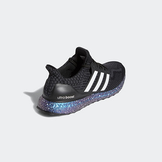 adidas 阿迪达斯 Ultraboost 5.0 DNA 男子跑鞋 GX2621 黑/白 42