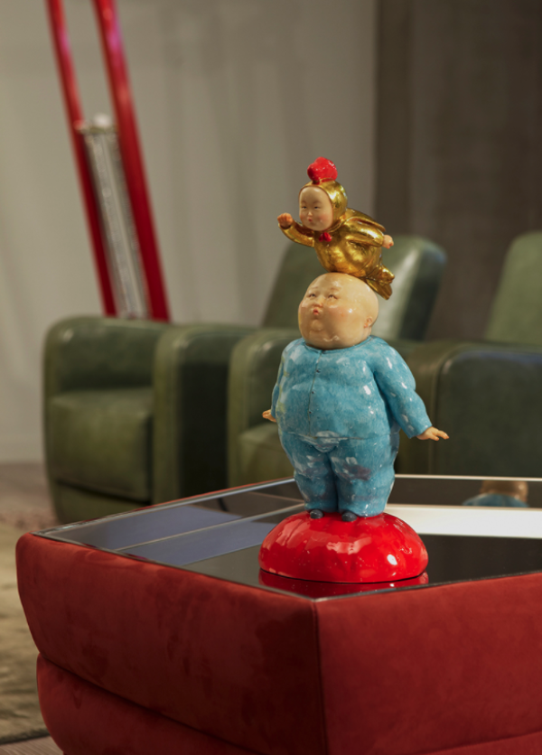 【省240元】xq 稀奇 瞿广慈 限量版雕塑《小超人》38*20*14.5cm 桌面