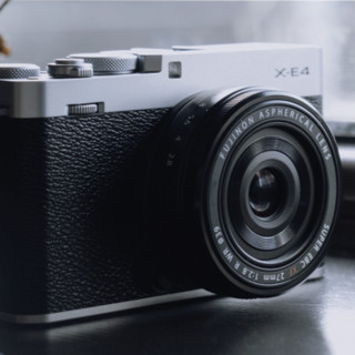 Fuji 富士 X-E4 APS-C画幅 微单相机 黑色 单机身 手柄套装