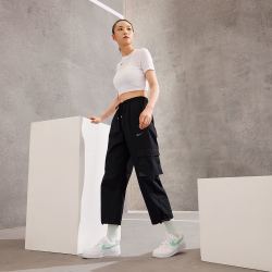 NIKE 耐克 Nike耐克官方AIR FORCE 1 '07女子运动鞋空军一号透气轻盈315115
