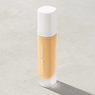 FENTY BEAUTY 滤镜大师柔光美肌粉底液 #130 32ml
