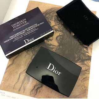 Dior 迪奥 凝脂恒久无痕粉饼