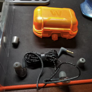 Westone 威士顿 UM Pro 30 入耳式动铁有线耳机