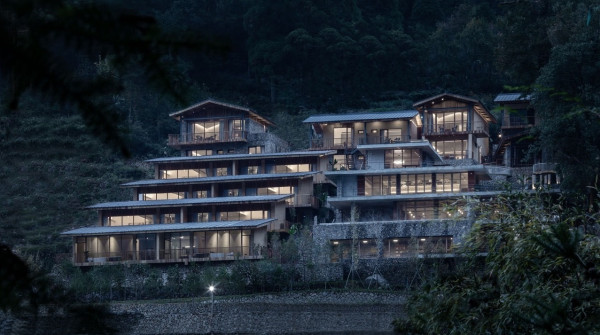 群山环绕的秘境桃源，江浙沪避暑游推荐！原舍揽树(松阳店) 揽树山景大床房1晚套餐（含双早+欢迎水果+云朵乐园畅玩等）