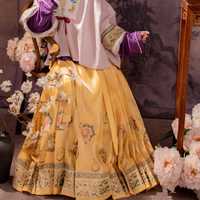 QIAN SHAN YUAN DAI 千黛远山 明制汉服 花鸟升平 女士马面裙 银杏黄 S