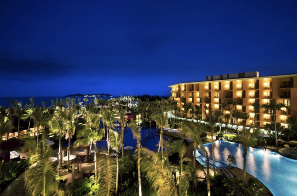 一线海景!三亚海棠湾万达希尔顿逸林度假酒店 海景房2晚(含早餐+双人冰淇淋下午茶1次+红酒1瓶+SPA代金券海昌不夜城冒险岛/欢乐剧场门票)