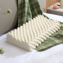 quanu 全友 乳胶枕天然进口原液释压按摩3d颗粒枕头护颈枕dx110027