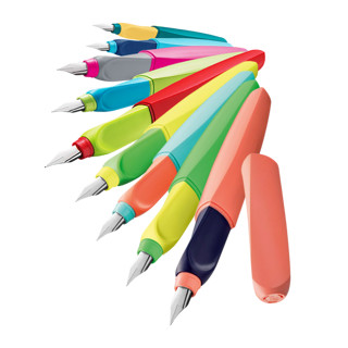 pelikan德国百利金钢笔小学生用P457撞色钢笔墨囊可替换正姿练字墨水笔礼盒装办公成人书写儿童矫正握姿刻字（柏林蓝（含吸墨器）、0.28mm、官方标配、明尖）