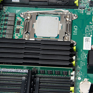 DELL 戴尔 R730 机架式 服务器 (1芯至强E5-2603 V4、六核、24个内存插槽、16GB、3个300GB SAS、四千兆网络接口、495W电源)