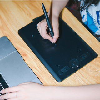 wacom 和冠 PTH-660/K0 数位板 USB 33.8x21.9cm