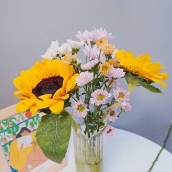 plus会员远方的花向日葵雏菊鲜花向日葵2枝随机混搭小菊5枝