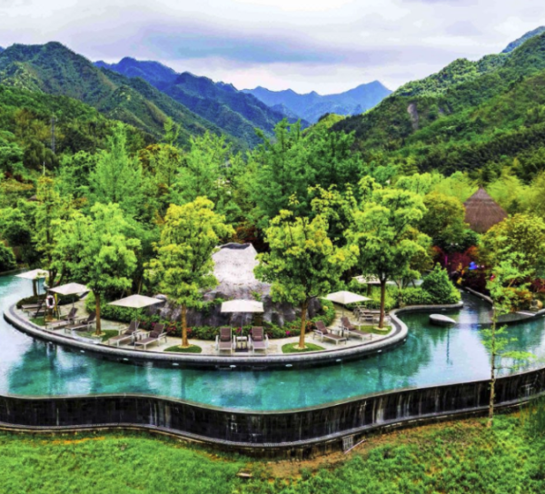 避暑玩水!杭州湍口温泉星泉谷度假村 山景温泉套房1晚(含双早+山景温泉门票2张+无边泳池门票2张)